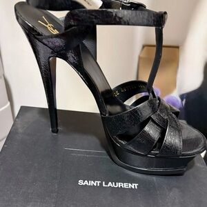 Saint Laurent Textured Black Heels